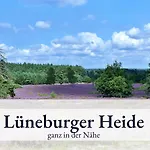 Blumenvilla - 15 Minuten Bis Zum Heide Park, Haustiere Willkommen, Sauna Im Gebaeude Schneverdingen