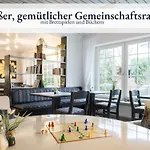 Blumenvilla - 15 Minuten Bis Zum Heide Park, Haustiere Willkommen, Sauna Im Gebaeude Appartement Schneverdingen